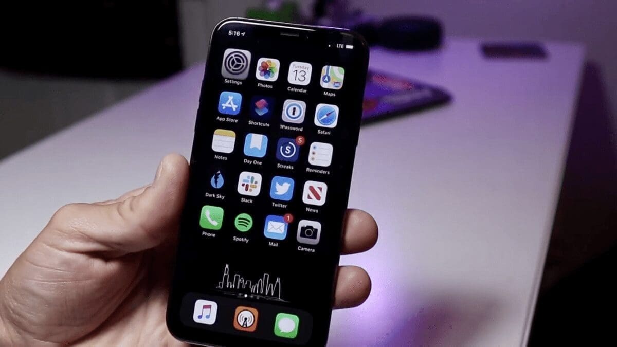 В iOS было обнаружено почти полтора десятка уязвимостей, информационная безопасность специальность зарплата Новосибирск